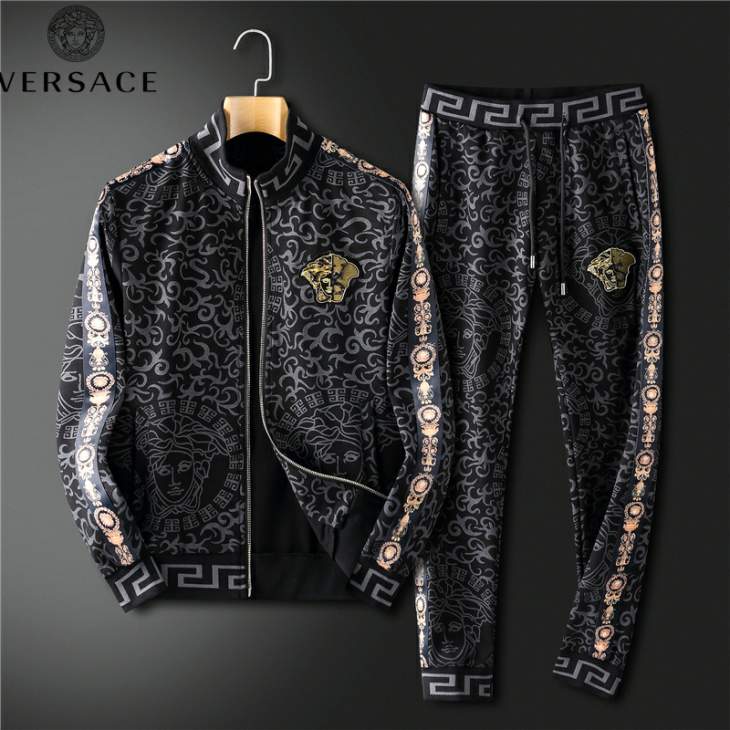 Picture of Versace Sweater Suits _SKUVersaceM-4XL12yr34342873